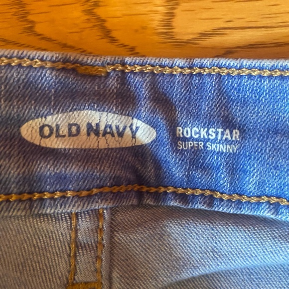 Old Navy Mid Rise Rockstar Jeans - Picture 2 of 3